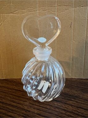 Teleflora 18% Crystal Glass Perfume Bottle Heart Stopper Elegant Vanity Vintage